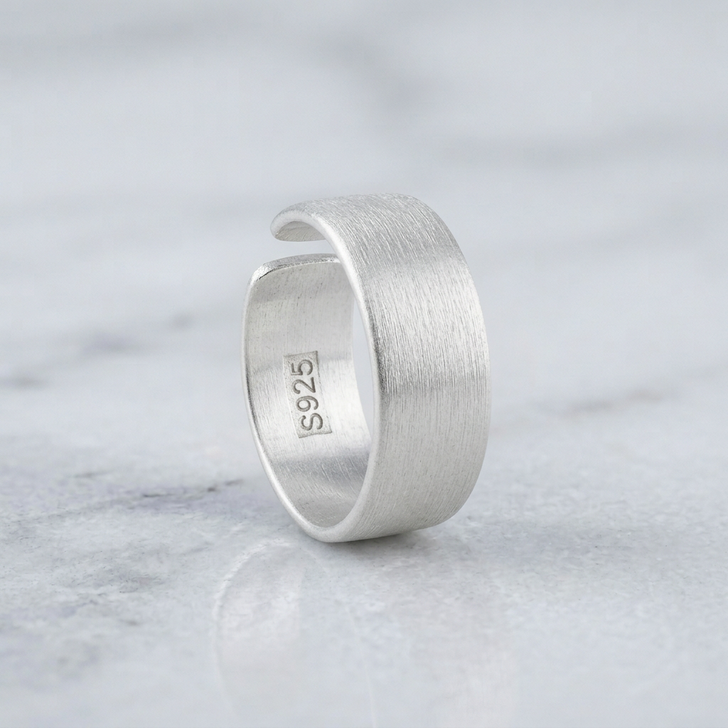 Bred manschettring i 925 sterlingsilver