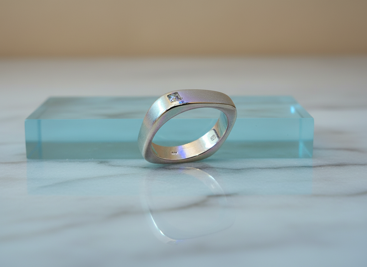 Fyrkantig ring i sterlingsilver 925
