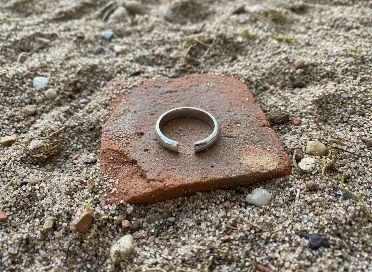 Rounded 925 Sterling Silver Ring